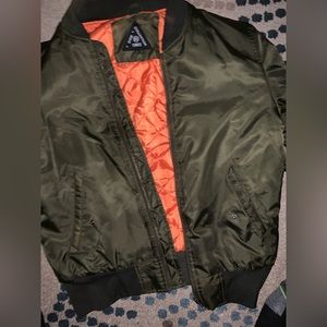 New forest green bomber jacket!!! Great condition $40 OBO